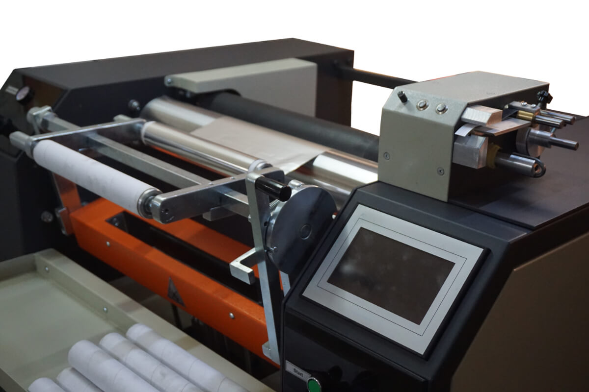 MSN 70 PF Perforated Aluminum Foil and Stretch Rewinding Machine - Screen View